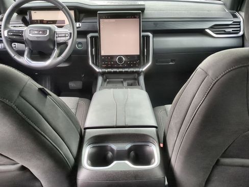 Used 2025 GMC Acadia Elevation image 20