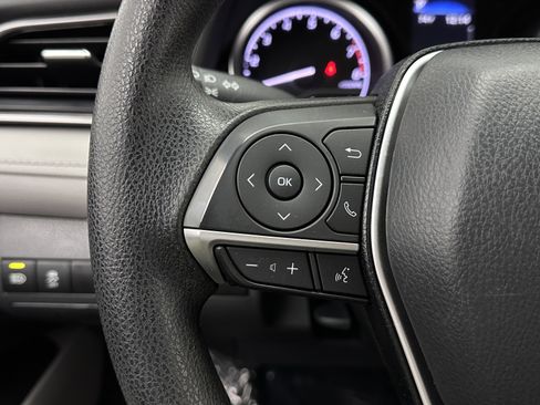 Used 2023 Toyota Camry LE image 19