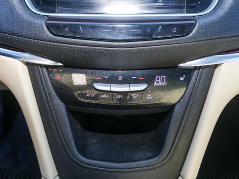 Used 2018 Cadillac XT5 Luxury w/ Driver Awareness Package image 18