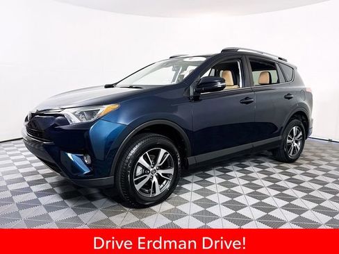Certified 2018 Toyota RAV4 XLE FWD image 3