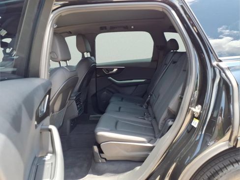 Used 2023 Audi Q7 3.0T Premium w/ Convenience Package AWD/4WD image 21