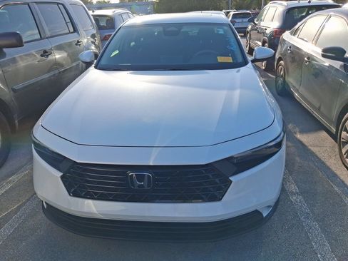 Used 2024 Honda Accord EX image 4