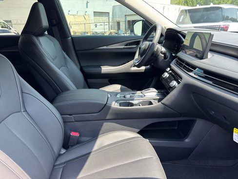 New 2027 INFINITI QX60 Luxe FWD image 41