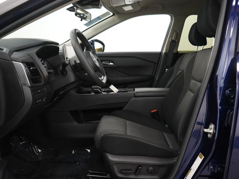 Used 2024 Nissan Rogue SV AWD/4WD image 23