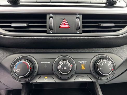 Certified 2023 Kia Forte LXS w/ LXS Technology Package image 20