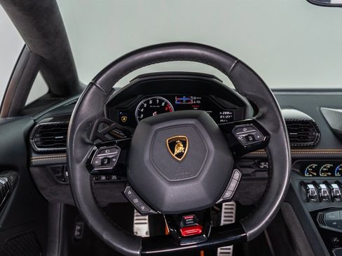 Used 2017 Lamborghini Huracan LP 610-4 AWD/4WD image 65
