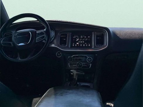 Used 2020 Dodge Charger SXT w/ Leather Interior Group RWD image 9