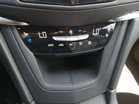 New 2026 Cadillac XT5 Premium Luxury image 17