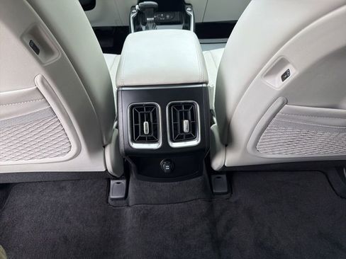Certified 2024 Kia Sorento S w/ Panoramic Sunroof Package FWD image 19