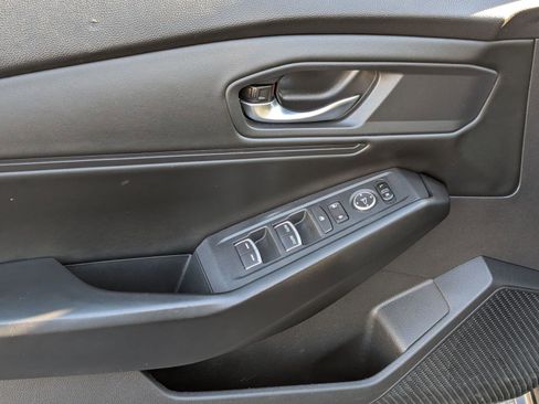 Used 2023 Honda Accord EX image 14