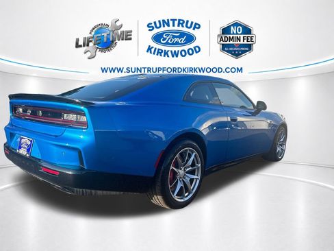 Used 2025 Dodge Charger Daytona Scat Pack w/ Track Pack AWD/4WD image 6