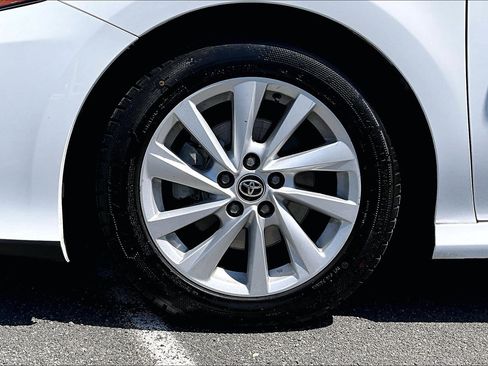 Used 2023 Toyota Camry LE image 9