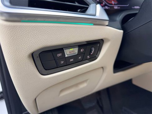 Used 2019 BMW 330i Sedan w/ Driving Assistance Package image 54