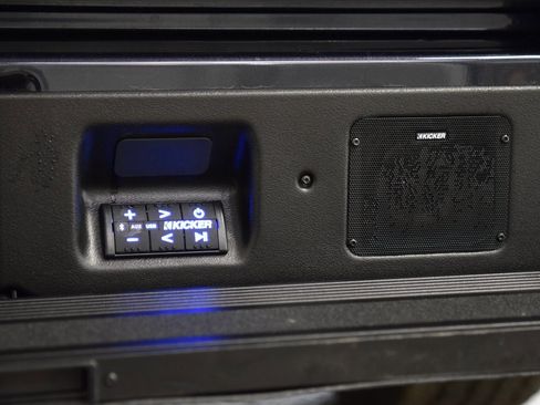 Used 2024 GMC Sierra 2500 AT4 w/ AT4 Premium Plus Package image 23