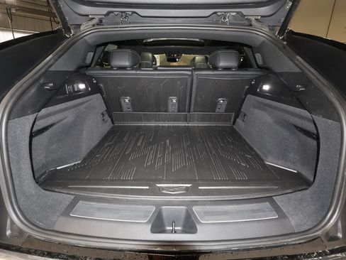 Certified 2025 Cadillac Lyriq Luxury AWD/4WD image 25
