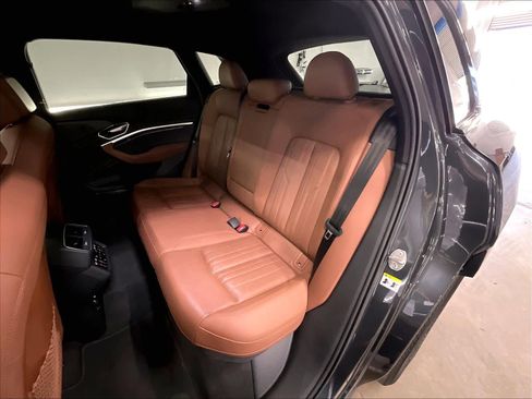 Certified 2023 Audi e-tron Premium Plus w/ Premium Plus Package AWD/4WD image 27