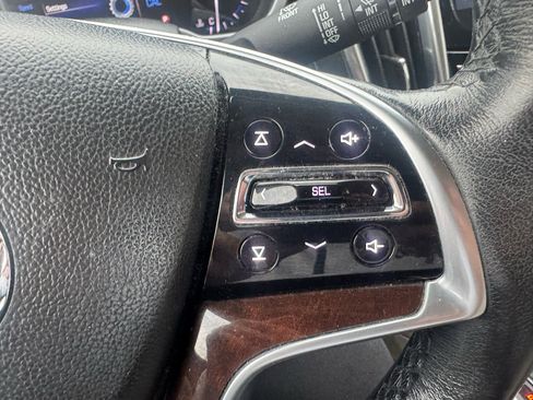 Used 2013 Cadillac SRX Luxury w/ Driver Awareness Package image 19