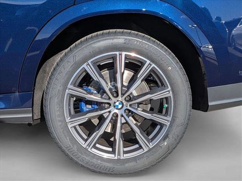 New 2026 BMW X6 xDrive40i image 10