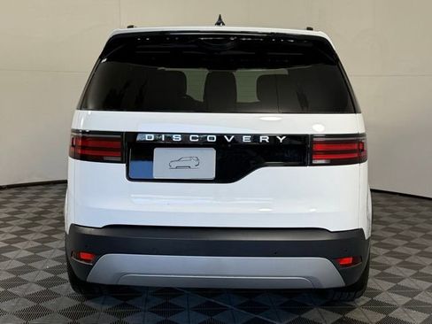 New 2026 Land Rover Discovery S image 7