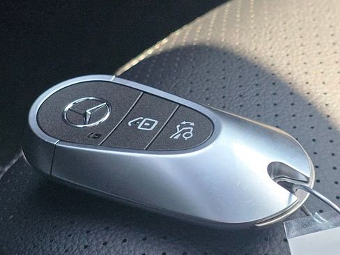 Certified 2026 Mercedes-Benz GLC 300 4MATIC image 39