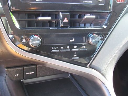 Used 2023 Toyota Camry SE FWD image 22