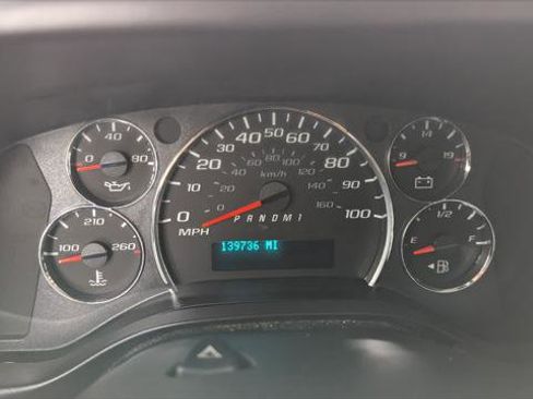 Used 2017 GMC Savana 2500 RWD image 21