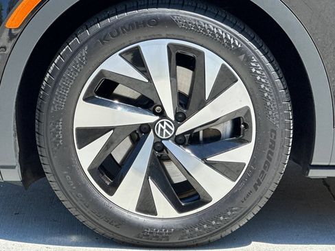 Used 2024 Volkswagen ID.4 2WD image 27