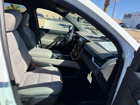 New 2026 GMC Acadia Elevation w/ LPO, Floor Liner Package image 13