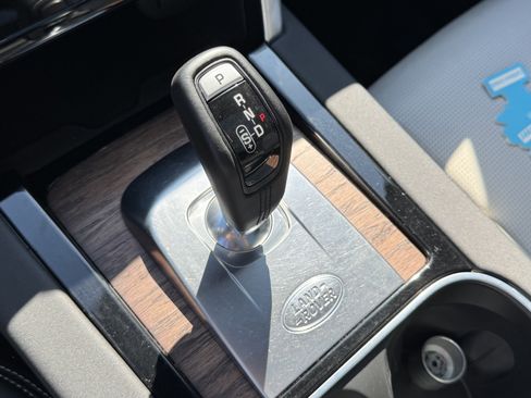 Used 2023 Land Rover Discovery Sport SE R-Dynamic image 26