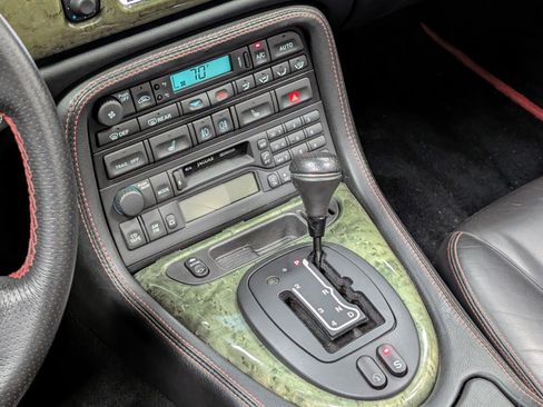 Used 2001 Jaguar XKR Convertible image 30