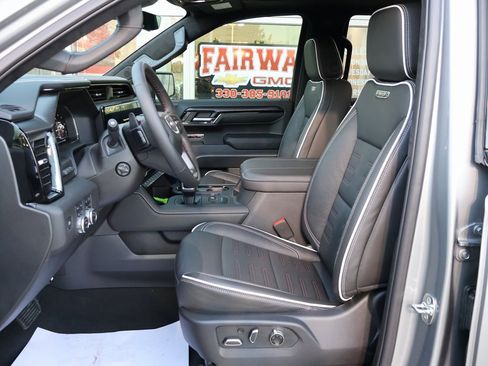 New 2025 GMC Sierra 1500 AT4X image 12