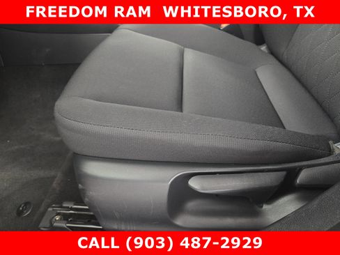 Used 2025 Toyota Corolla LE image 17