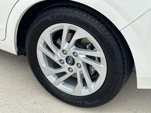 Certified 2025 Subaru Impreza 2.0i image 11