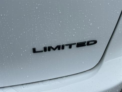 New 2026 Chrysler Pacifica Limited w/ S Appearance Package image 38