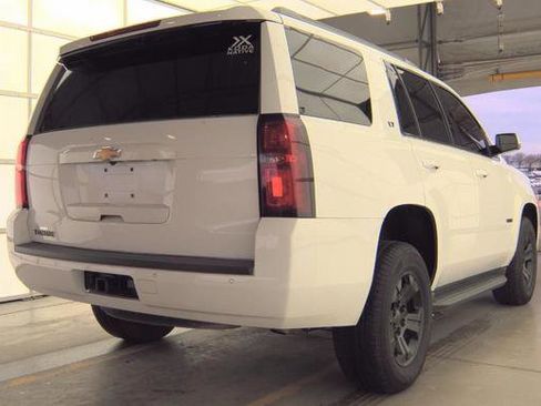 Used 2017 Chevrolet Tahoe LT image 2