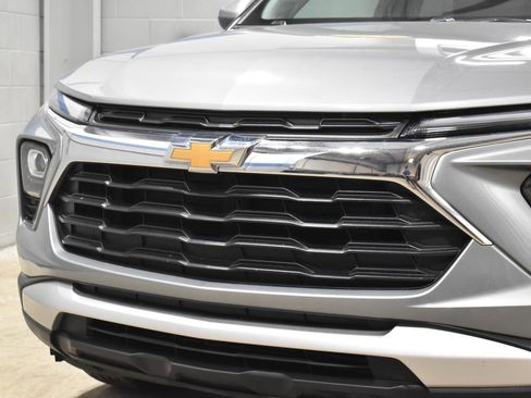 Used 2024 Chevrolet TrailBlazer LT w/ Convenience Package image 32