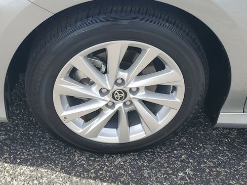 Used 2024 Toyota Camry LE w/ Convenience Package image 31