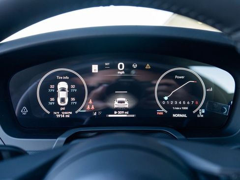 Used 2025 Porsche 911 Carrera S image 17