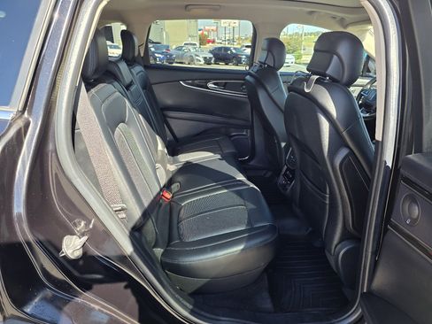 Used 2021 Lincoln Nautilus Reserve w/ Equipment Group 201A image 15