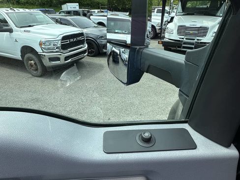 Used 2018 Ford F650 2WD Crew Cab Super Duty image 45