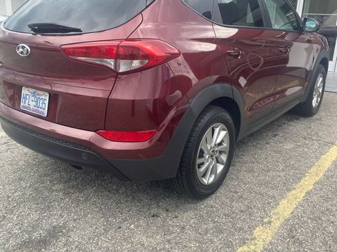Used 2016 Hyundai Tucson SE w/ Option Group 02 FWD image 3