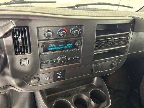 Used 2020 GMC Savana 2500 w/ Driver Convenience Package RWD image 17