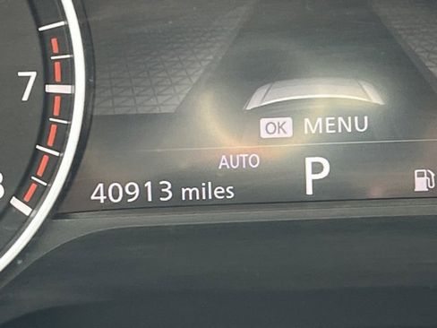 Used 2024 Nissan Pathfinder SV image 37