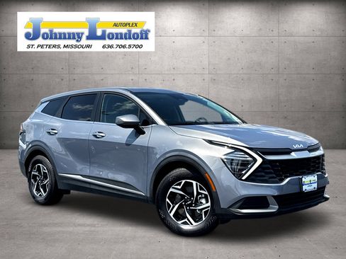 Used 2025 Kia Sportage LX FWD image 1