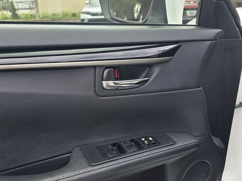 Used 2013 Lexus ES 350 FWD image 17