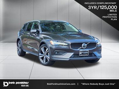 Used 2025 Volvo V60 B5 Cross Country Plus