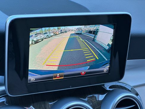 Used 2016 Mercedes-Benz C 300 4MATIC Sedan image 18