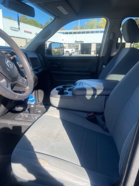 Used 2018 RAM 2500 Tradesman w/ Chrome Appearance Group AWD/4WD image 4