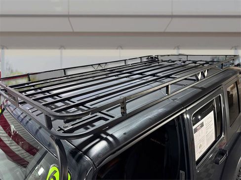 Used 2017 Jeep Wrangler Unlimited Rubicon w/ Max Tow Package image 11