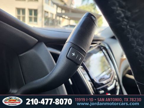 Used 2019 Cadillac Escalade ESV Premium Luxury RWD image 27